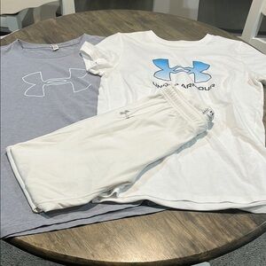 Under Armour Gray (XS) and White (S) T-Shirts with White Stretch Pants